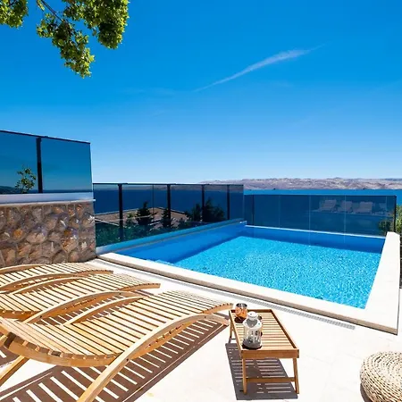 Apartments Matea With Pool And Sea View Cesarica Exterior photo