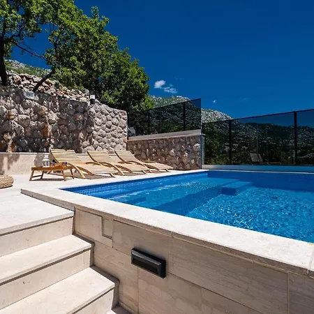 Apartments Matea With Pool And Sea View Cesarica Exterior photo