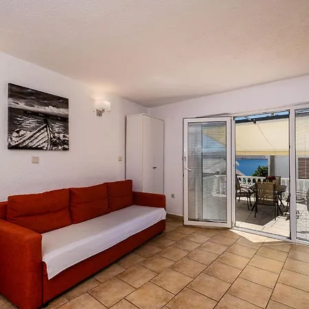 Apartments Matea With Pool And Sea View Cesarica Exterior photo