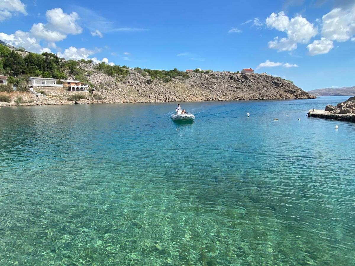 Apartment Matea With Pool And Sea View Cesarica