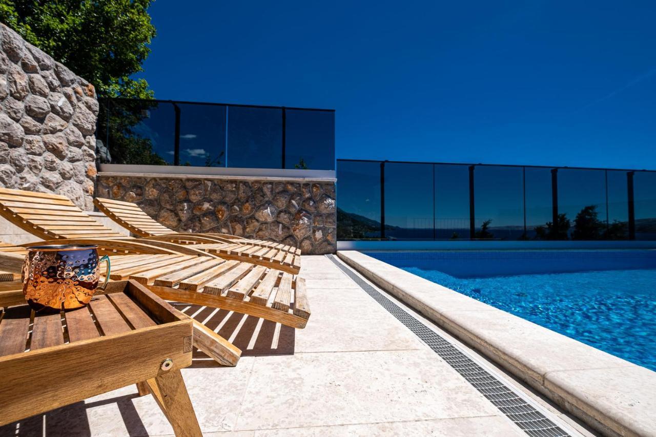 Matea With Pool And Sea View Apartment *