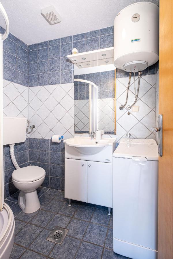 Apartment Matea With Pool And Sea View Cesarica