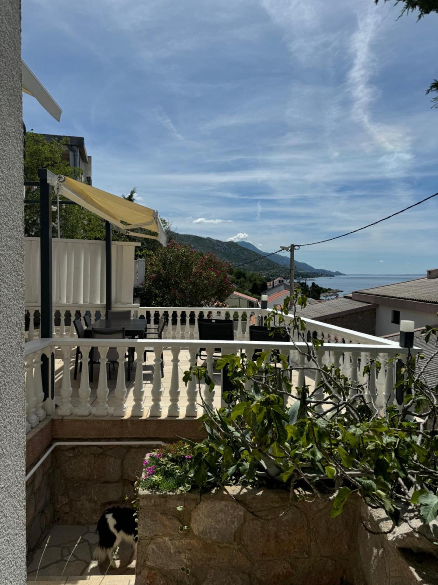 Matea With Pool And Sea View Appartement