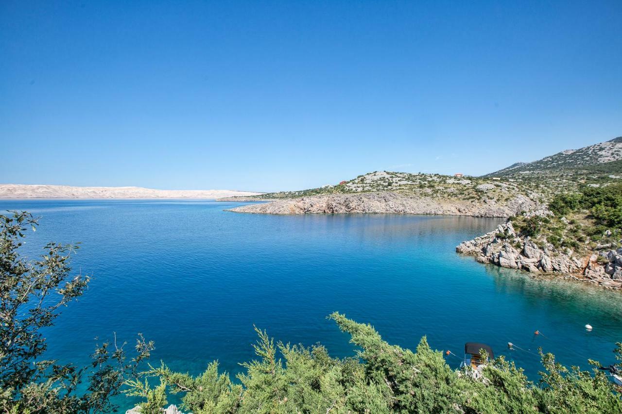 Matea With Pool And Sea View Apartment